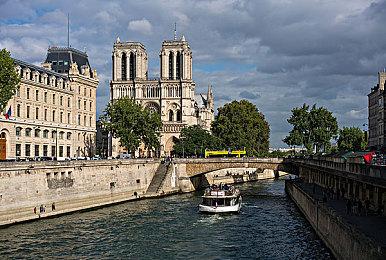 末世废土与科幻机甲的碰撞：《湮灭线》公布实机演示